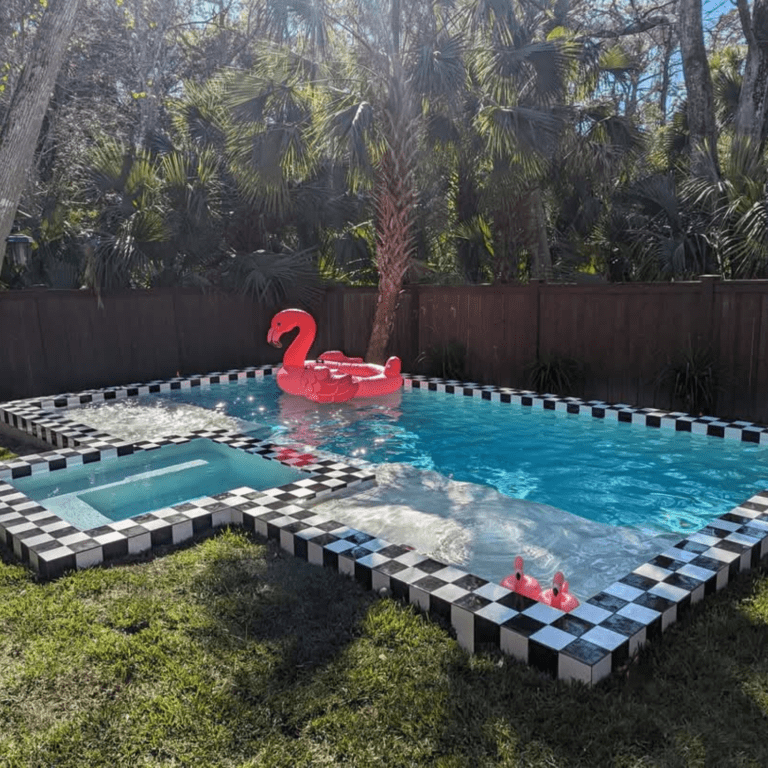 Custom Swimming Pool & Spa