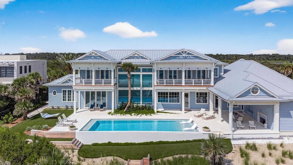 Custom pool construction in Ponte Vedra Beach by Southern Elegance Pools